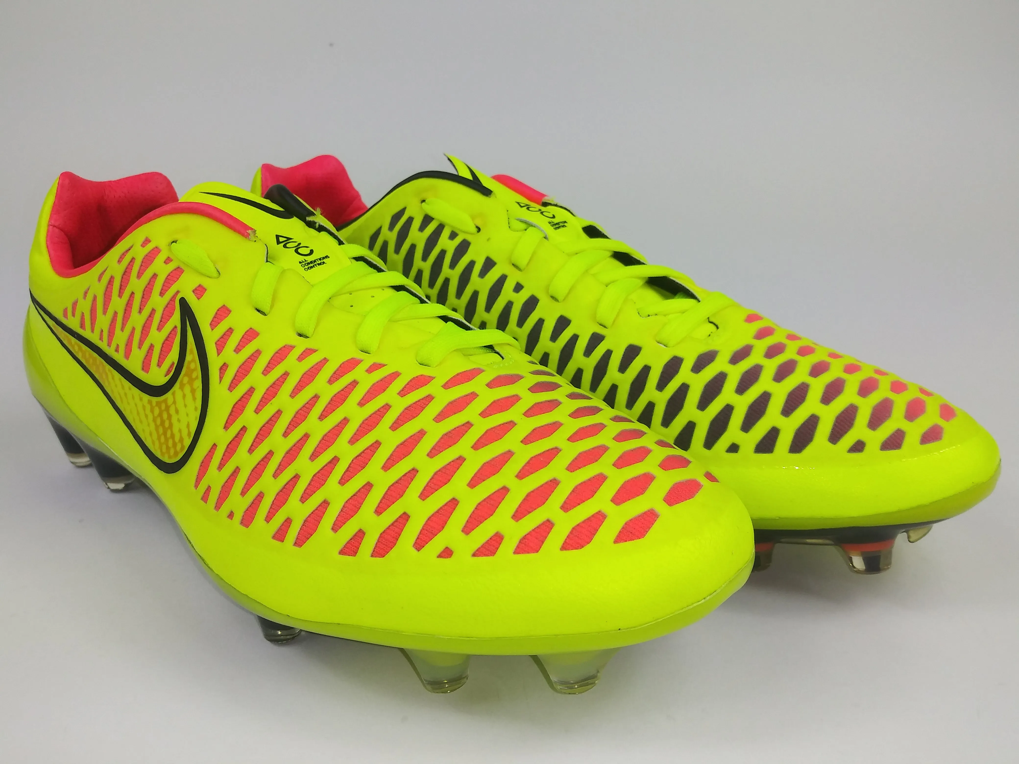 Nike Magista Opus FG Yellow Pink