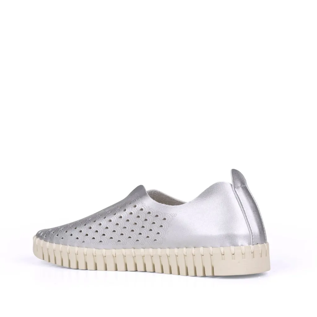 Tulip Metallic Slip On - Silver